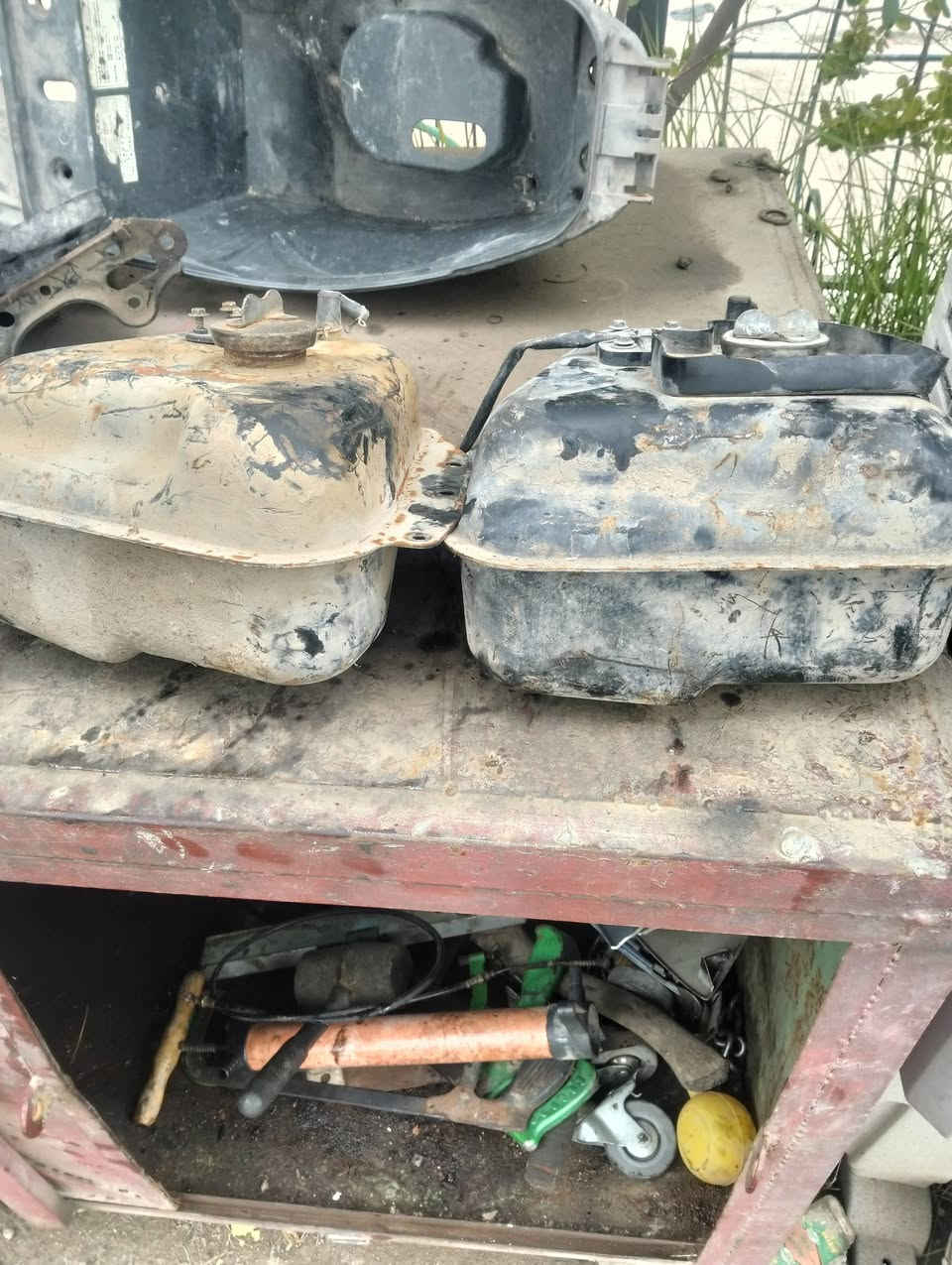 سلام عليكم غراض بريز للبيع وكابريتر وكلج مال ماكس عدله بلاديات للبيع مكان بلديات رقمي ***********
