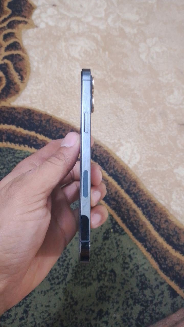 آيفون 12 برو ماكس بطاريه 77 ذاكره 256 الجهاز نضيف مراوس  بس 24 التر أو بيع  السعر 500 / ***********
