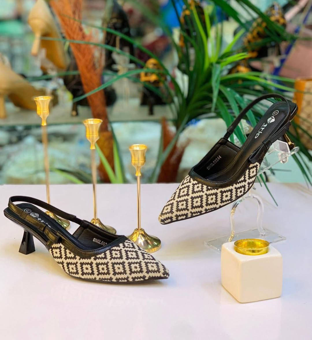 ‎كعب ارتفاع 5 سم
السعر 13الاف فقط 
37-38-39-40-41‎ بغداد, العراق


**إذا كنت صاحب هذا الإعلان وتريد حذفه لأي سبب، رجاءا أرسل رسالة إلى الدعم الفني**