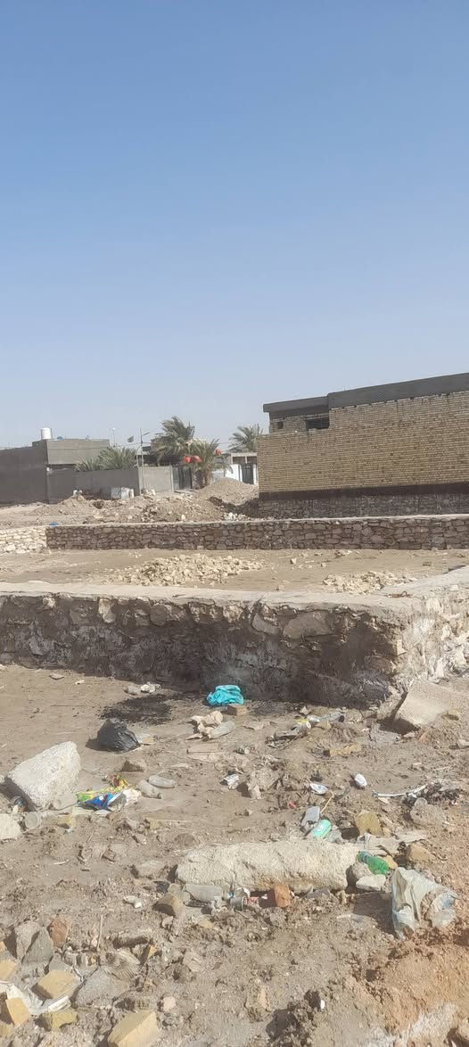 قطعة للبيع طابو صرف خلف مستوصف الشفاء بمساحة 225+60 متر وستون سانتيم  بقيمة 60 مليون للاستفسار الاتصال على رقم صاحب القطعة
***********
