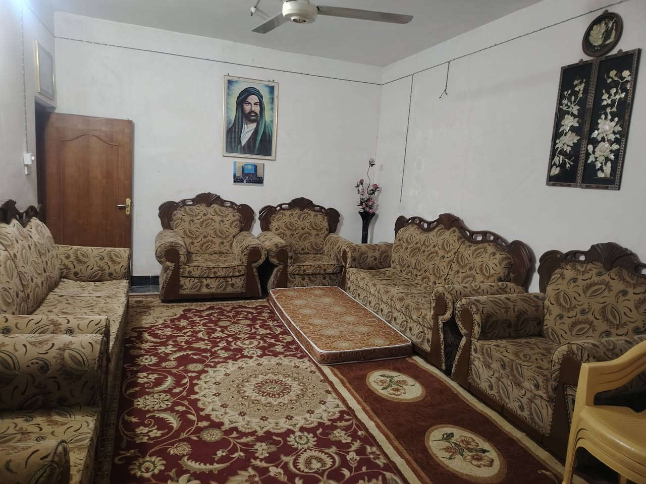 سلام عليكم
ب_ييع او مراوس طابو صرف ملك المساحه 500 م يقع في الصويره حي الربيع مسافه عن شارع السبيس موقع جدا مميز كامل خدمات حديقه واسعه جدا ومرتبه نفهه امام البيت طابقين الطابق الأرضي يحتوي على غرفتين نوم ٥×٤ استقبال ومطبخ ٦×٤ وصاله مفتوحه على طول البيت + مجمع صحيات ؛ الطابق الثني درج خارجي مدخل الطابق الثاني مطبخ + ٣ غرف نوم واسعه + صاله + مجمع صحيات في الطابق الثاني باقي التفاصيل الاتصال على الرقم *********** علق تم يوصلك سعر البيت
