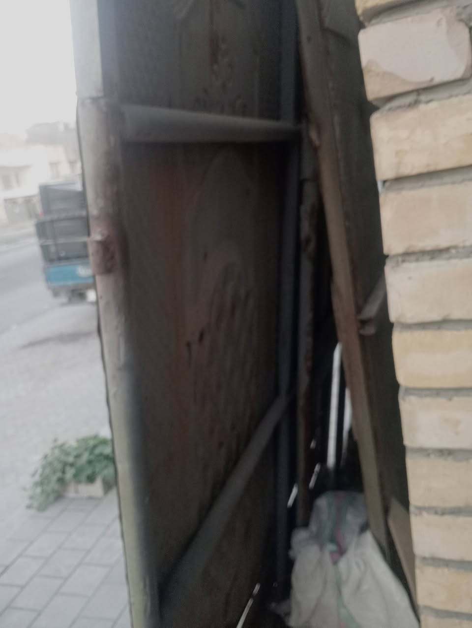 باب سياج للبيع طول 230 العرض 4متار
مكان مدينة الصدر سعر 75وبي مجال 
***********
