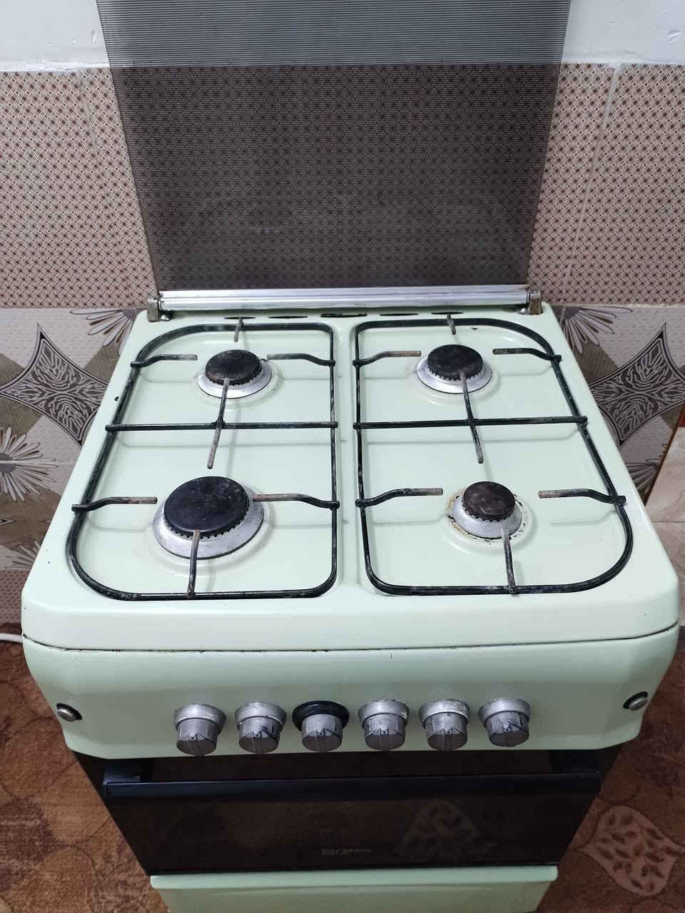 طباخ اربع عيون مصري كلش نضيف كله شغال السعر ١٢٠ بي مجال قليل العنوان كوت حي الجهاد قرب مدرسة رمضان الرقم *********** دهل اوران, واسط
