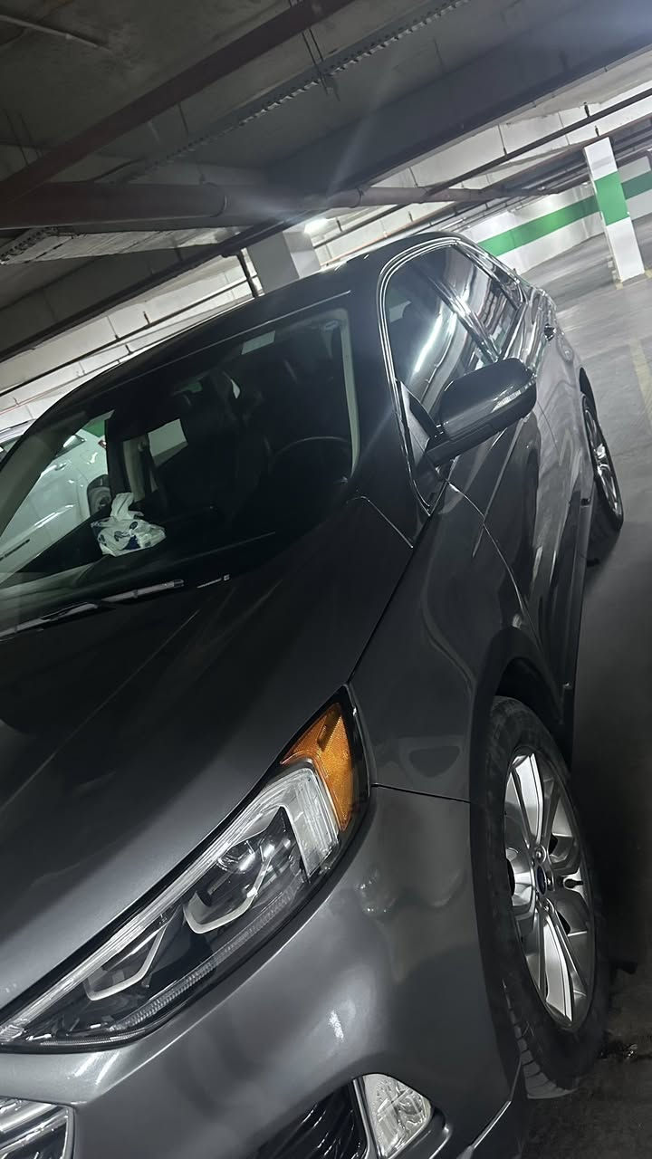 Ford Edeg 2022 titanium  175$


**إذا كنت صاحب هذا الإعلان وتريد حذفه لأي سبب، رجاءا أرسل رسالة إلى الدعم الفني**