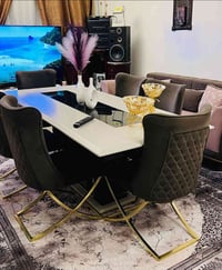 ميز طعام  قياس كبير ( 200 سم) بغداد ب650 غير مستخدم منصوب فقط للزينه ت...