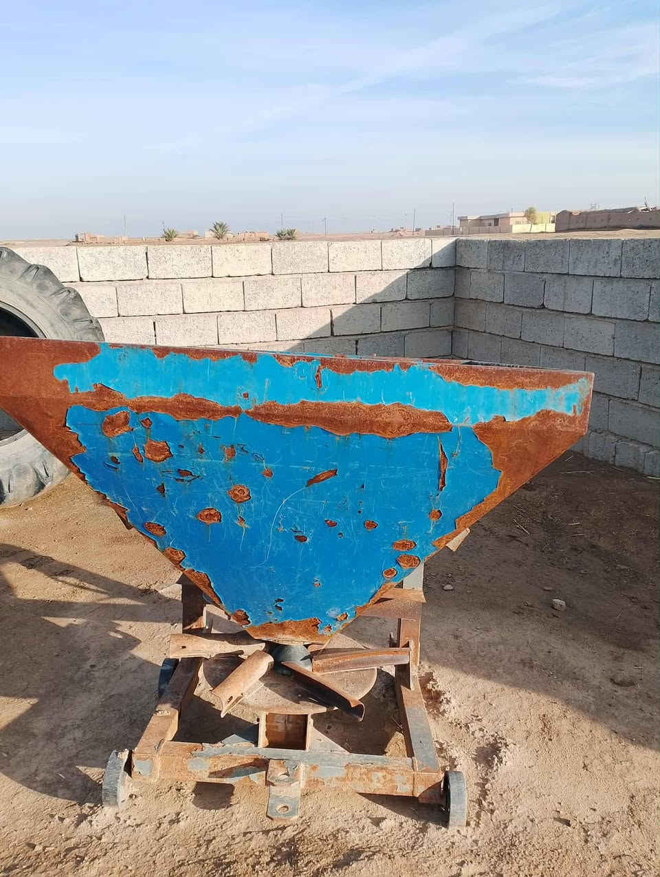 ناثره للبيع ام ٣٠٠كيلو شرط اشقل لالحيم ولاكسرفقط صبقهامجولح اتصل *********** واتساب موجود
