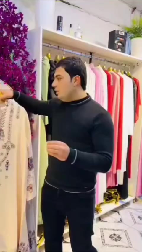 دراعة موديل خليجي متوفرة 4 الوان 
يوجد توصيل لكل المحافضات 
او زوزرونا خانقين حبيب مول محل ركن الأميرات


**إذا كنت صاحب هذا الإعلان وتريد حذفه لأي سبب، رجاءا أرسل رسالة إلى الدعم الفني**