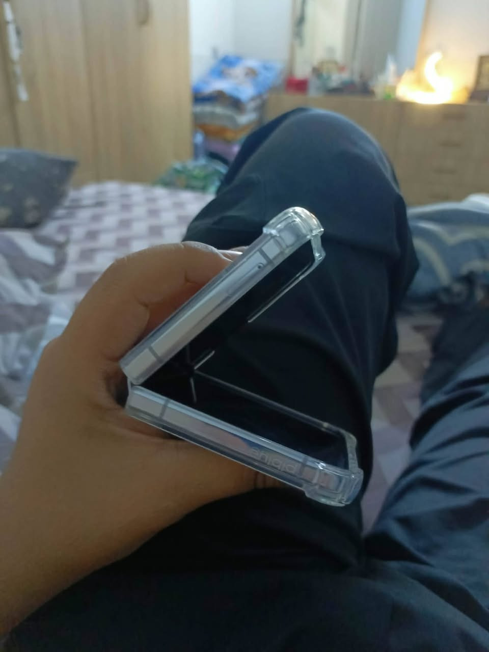 السلام عليكم 🌹

للبيع Samsung Z Flip 4 📱✨
ذاكرة 128GB
نسخة الشرق الأوسط 🇮🇶
مو بالة ❌
اللون أزرق 💙
نظافة 1000000 ما شاء الله 🔥

📍المكان: بغداد - الزعفرانية
💰السعر: 400 وبيه مجال للجادين

للتواصل:
📞 ***********
