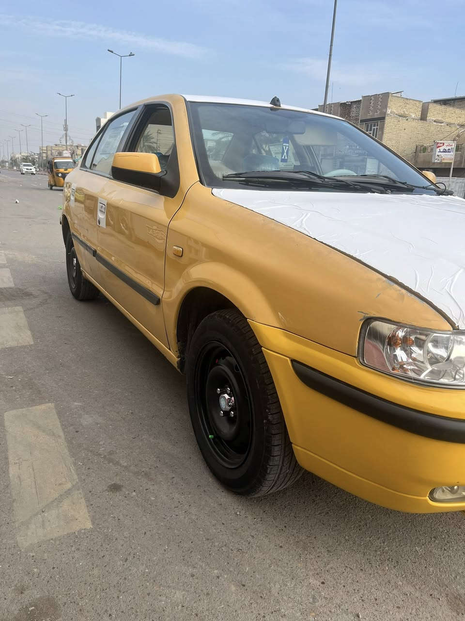 سمند مديل ١١ جاهزه كامله من كلشي حداديه تخم تاير جديد بيه تبخير بلمكينه رايده ٣٤وبيه مجال للشرايه سياره بسمي تحويل ثاني يوم الاتصال ع رقم ***********.
