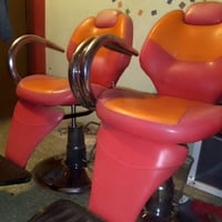 زوج كراسي للبيع السعر الواحد 125 الف اوبي مجال مكاني بغداد الشعله للتص...