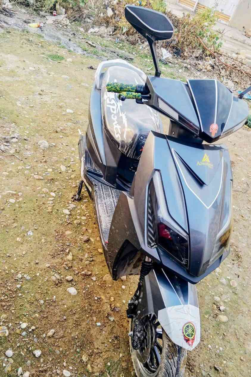 ماطور شكلز الشركه الوطنيه كامل شغال كل شي ما بيه كل عيب ما بيه الساعه 650 وبيشي بسيطا والمو شراي لا ينتصر ***********
