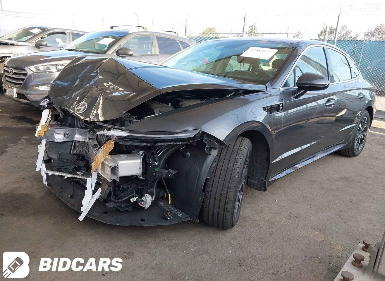 السلام عليكم
سوناتا 2024 وارد امريكي فول مواصفات عدا بنوراما 

مكينة ٢٥٠٠ 
سيارة نضيفة خير من الله 

ماشية 42000 km

وحادثها حلو خفيف بنيد وتبديل مال شركة اصلي 

كتاب شهداء وكالة ثاني يوم من اهلي المثنى 

لون رمادي غير محدد 

السعر 190 وبي مجال حك الجية 
للتواصل 
*********** حسين
