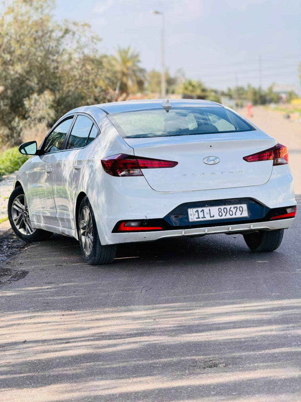 السلام عليكم 
الانتره ٢٠١٩امريكي
كير at بلادي 

نص مواصفات 
فول تحكم ستيرن 
شاشه لمس كامره دواره 
رادارات امامي وجانبي 
قياده ذاتيه 
داخل لونين 
مكينه 2000 دوش 
ماشيه 85 
حساسات خلفيه 
ارضيه مدوشمه 

السياره بسمي رقم بغداد الدولي حادثه مرفق بل منشور جاهزه 
مكينه كير ع وضع شركه حداديه تبريد كله جاهز مكانه بغداد الكرخ *********** سعر 118 مجاله بسيط حك جيه بغداد, العراق
