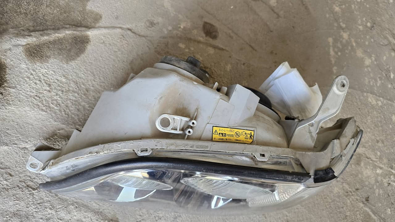 للبيع 
لايتات كراون  ملكه 
ابو عيون  / مبدل جام 
مامكسرات ليطه جديد
كلوباته كامله / ناصي / عالي 
 يوجد توصيل جميع محافظات العراق 
الاستفسار / السعر 👇
خاص / واتساب / اتصال 
***********
