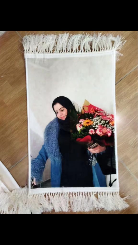 تدور على هدية مميزة وتبقى بالبال؟ 🎁
زوليتك حولت الهدايا لفن!

📸 بس أرسل صورتك، وإحنا نحولها لسجادة فنية  وتوصل للي تحبه بكل حب واهتمام ❤️

👩‍❤️‍👨 مثالية للعيد، للذكرى، لعيد الميلاد، أو حتى مفاجأة بدون مناسبة

🧵 شغل يدوي – جودة فخمة – توصيل لجميع المحافظات  العراق

📲 راسلنا هسه وخلي هديتك تحچي عنك
# صورتك بزولية  #هدايا_فخمة #سجادة_بصورتك #هدية_تحفر_بالقلب


**إذا كنت صاحب هذا الإعلان وتريد حذفه لأي سبب، رجاءا أرسل رسالة إلى الدعم الفني**
