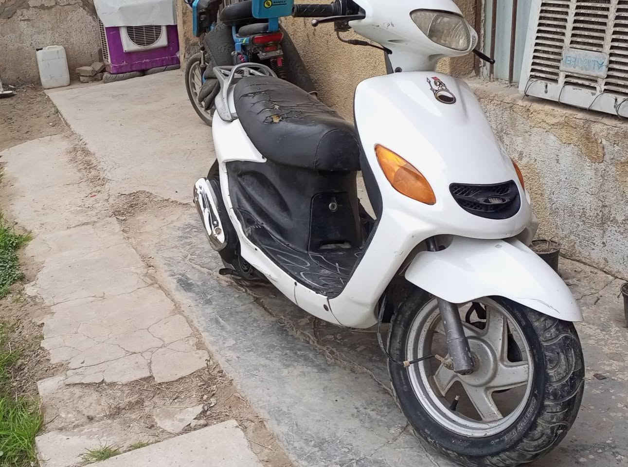 اكزز شلعه معدل
كهربائيّات  شغاله زوج تايرات جدد 
***********
مراوس
