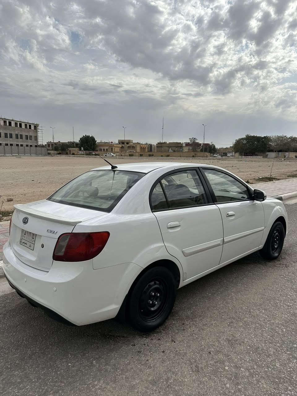 كيا ريو موديل 11 خليجي رقم بابل مشروع وطني
فقط تبديل بابين بدون صبغ السياره جاهزه حداديه تايرات محرك شرط لاتنقيص ولاتبخير كلش جديد محركه وين ميعجبك ترايهه يخبل  السعر 85 بيه مجال 
العنوان : كربلاء *********** اتصل واني بخدمتك
