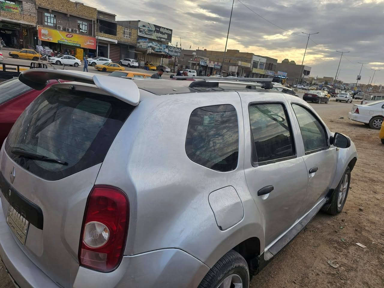 رينو..موديل 2012..
 مصبوغه حزام حادث باب فقط
مكينه جديده..سعرها 52 وبيها مجال ..
مكانها الديوانية..مكلف بلنشر ..للإستفسار اكثر الاتصال ع الرقم*********** موجود وتساب.
