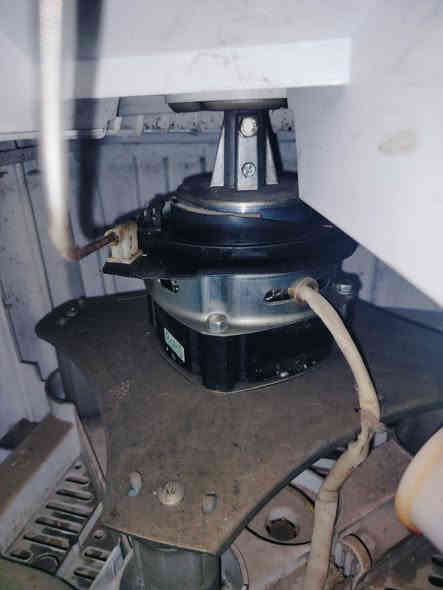 السلام عليكم عندي هاي الغساله للبيع شرط ضمان اسبوع 17 كيلو سعر 125 عنوان كراج شمال هاي رقم الواتساب ***********
