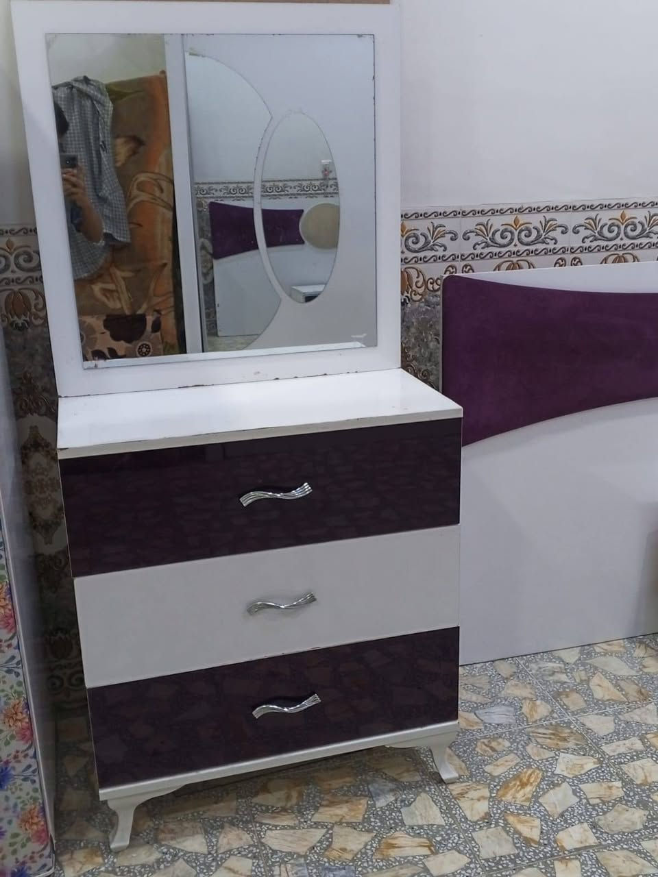غرفة نوم تركي مستخدم للبيع🛏️
عدد القطع: 5 قطع 📦

 السعر: 350 (وبي مجال)💰

📍 المكان بغداد حي الجهاد 

📞 للاستفسار والتواصل:
واتساب: ***********

