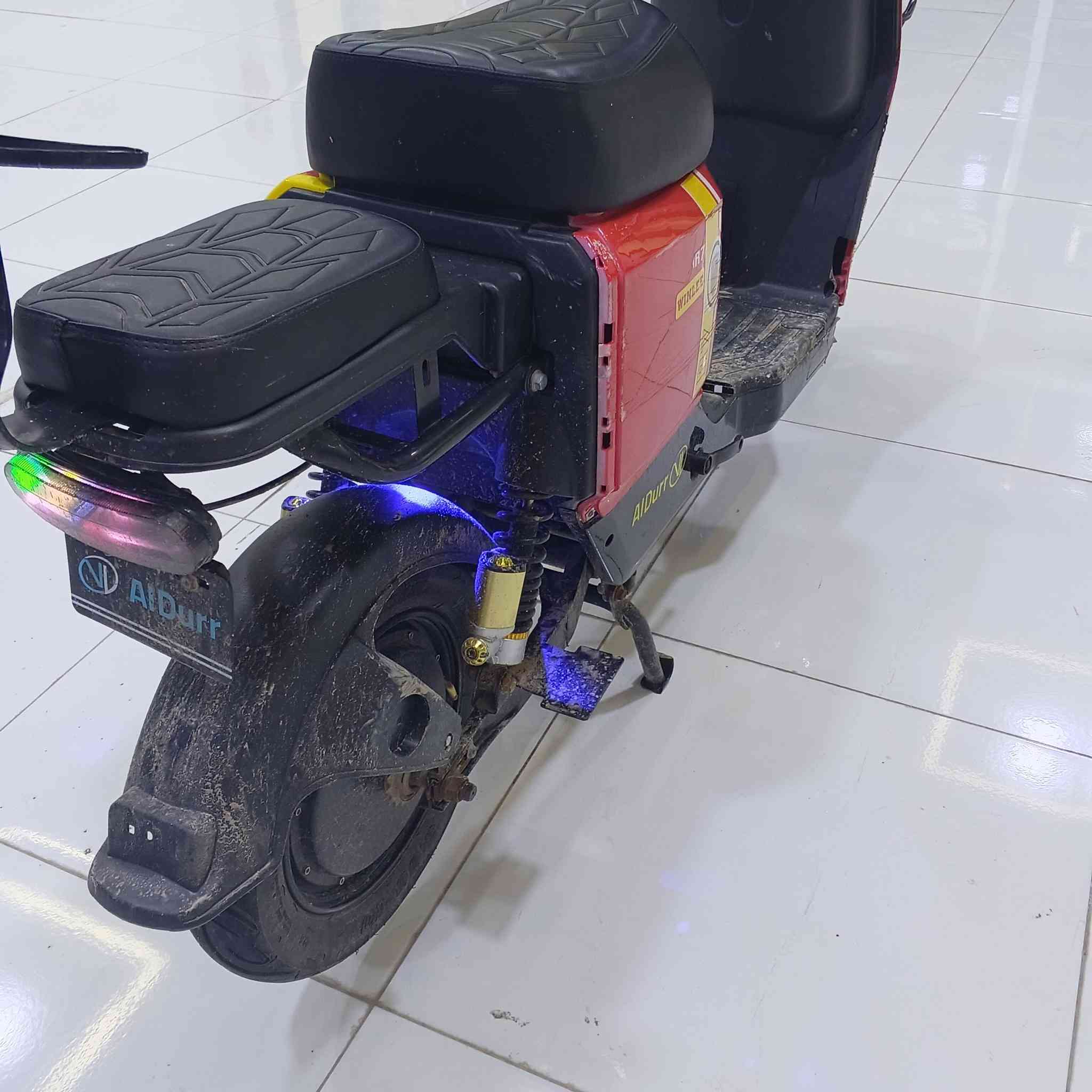 دراجه شحن للبيع ار 7 دراجه بعده جديده سعره 500 الف رقم الهاتف ***********
