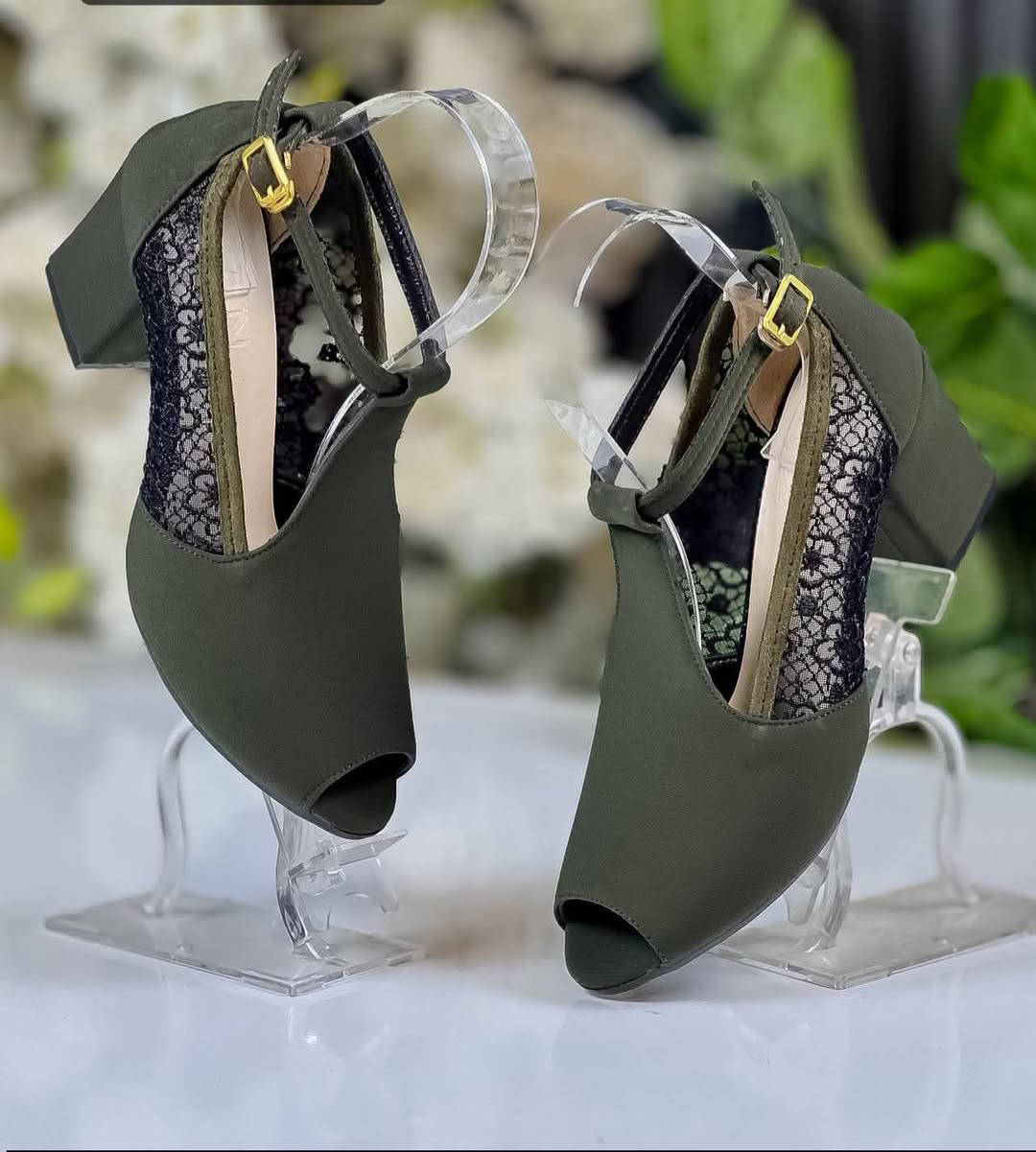 حذاء نسائي انيق ..ومريح♥️ كعب 5 سنتم..♥️ 

 السعر 9 الاف

القياسات 37.38.39.40.41

‏‎❇️ متوفرة خدمة توصيل 🚕 لجميع المحافظات ❇️

للحجز والاستفسار 
على خاص


**إذا كنت صاحب هذا الإعلان وتريد حذفه لأي سبب، رجاءا أرسل رسالة إلى الدعم الفني**