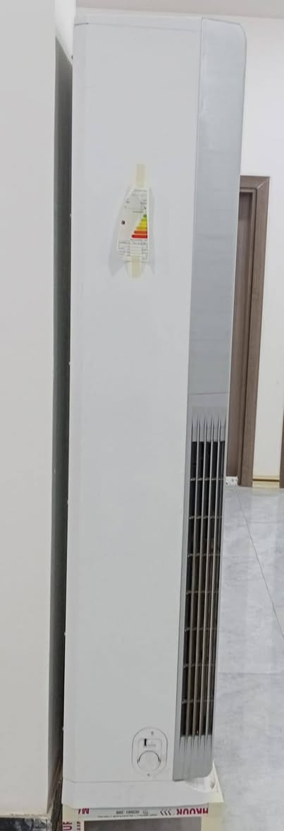 سبلت كنتوري العدد ٣/ ٣ طن ماركة توسوت استخدام ٣ شهور فقط جديد تماما السعر مليون و٤٠٠ للتواصل والاستفسار الاتصالل
***********
