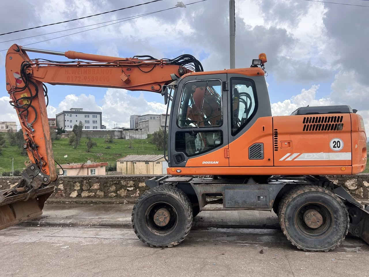 دوسان 170
موديل 2011
مشتغل 8000
دخول جديد 

***********

***********
