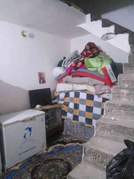 100م طابوق مسلح حي البساتين شارع حسينيه الصادق  غرفه ومطبخ وصاله مع خدمات داخليه وخارجيه  السعر 55 للاتصال ***********
