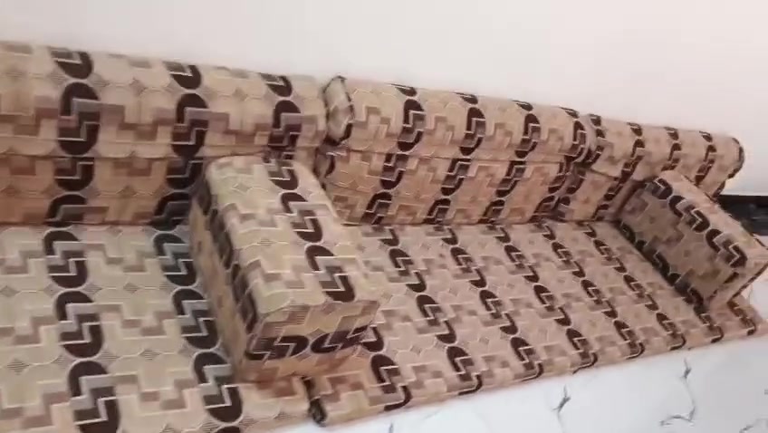 ديوان للبيع +964 786 929 0786 929 1705
