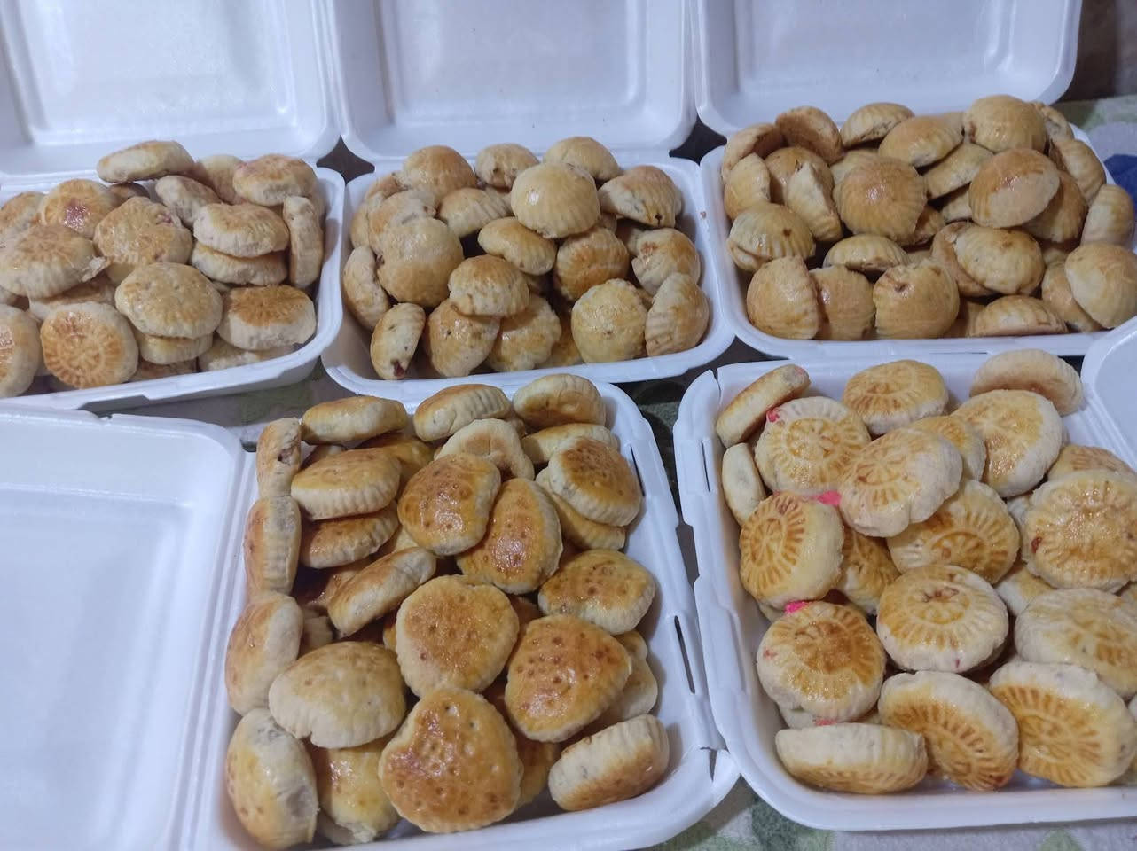 طويريج حي الشهداء شارع مدرسه البيادر اللي يحب يريد كليجه للعيد متوفره واللي يريد يحجز على هذا الرقم *********** توصيل عندي
