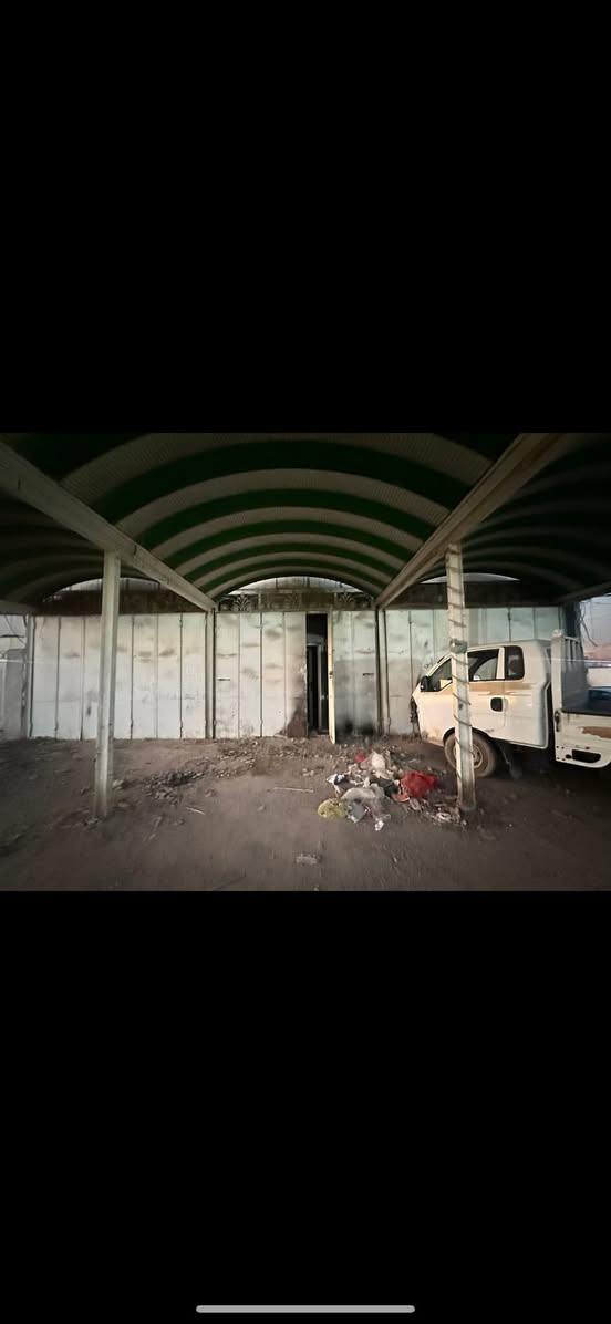 للبيع    بسعر مناسب. ركن.   ركن.  ركن

عقار تجاري مشمول بالتطويب شارع المطار القديم ع الشارع العام

مساحه.         450

قاعتييين أكبار جدا 

وبيت جديد البيت يكون من ضمن المول وراه مباشرتا يتكون من غرفه وصاله ومطبخ وتخاريج

للاستفسار الاتصال ب ***********

***********
او التواصل خاص
