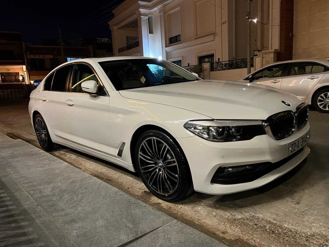 للبيع 2017 وارد الماني محرك 2000 تون تيربو 530iماشي 157 الف كيلو متر بيها قطع وحده تبديل ورشات ***********مكان سماوه4 سلندر
