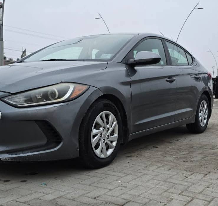 سلام عليكم 
النتر وارد مريكي موديل ((2017 ))رقم المثنى مشروع وطني تحويل مباشر مكينه(( 2000)) دوش  وكير وتبريد وحداديه وطخم تاير كهربايات كله شغاله داخل جديد مكان بصره سعره $((115))وبيه مجال ((***********))  ((***********))
