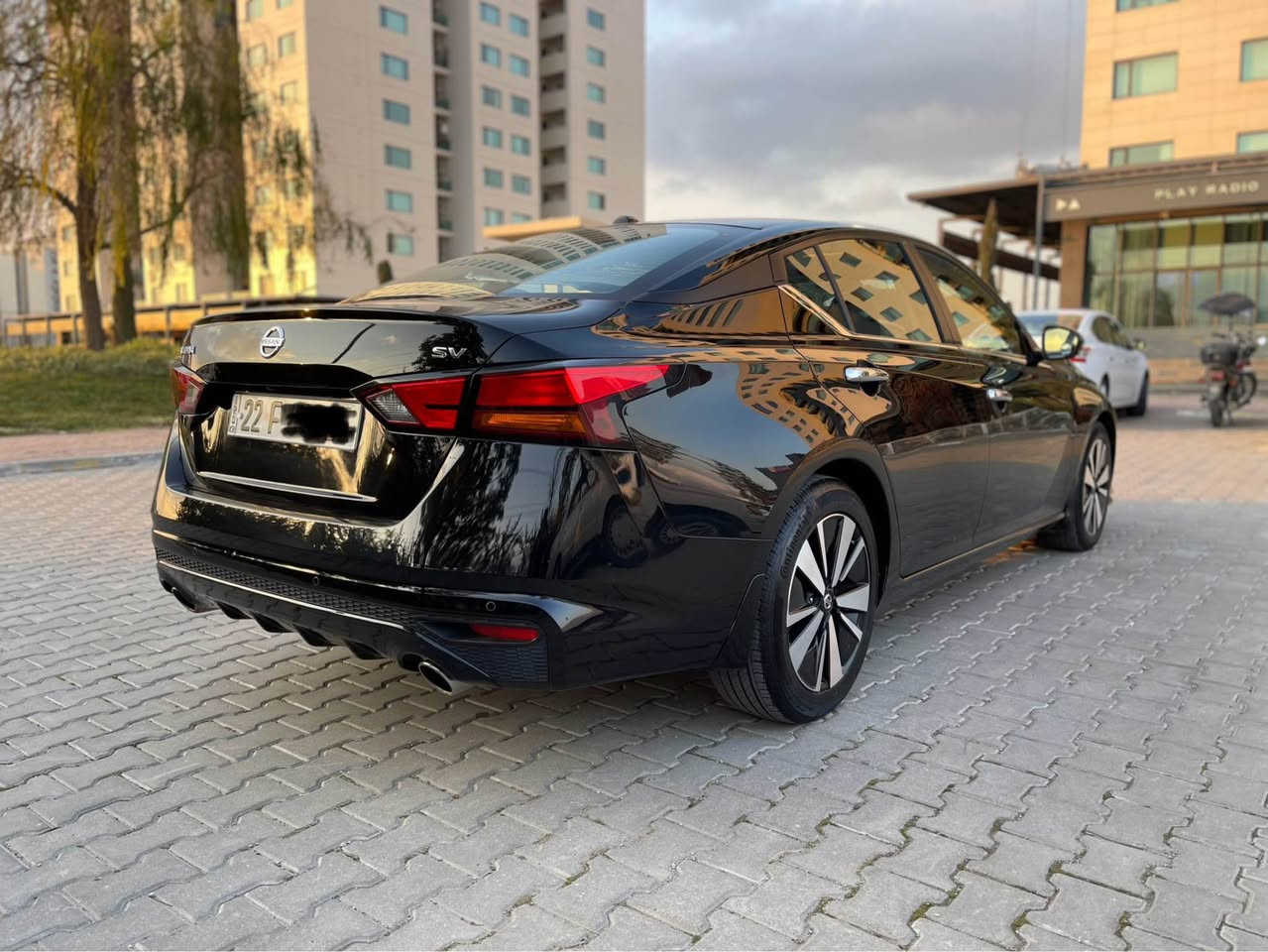 Altima 2022

نیسان ئەلتیما ٢٠٢٢ رەشی قەتران 
 sv plus مواسەفات 
‎سەیارەکە بێ دبل ئەکسل
‎راداری 360 پلە
‎سلاید
auto drive  سیستمی
‎واتە سوکان خۆی کۆنترولی 
‎خۆی ئەکات
‎رادار خەتی جادە
‎بریک بەسمە اوتو هۆلد
‎شەخال
‎کامیرە و حاسەی دواوە
‎لایت لید و زینون
‎دەرگا بەسمە
‎بلاجیکتوری زینون
‎کوشن هیتەر
‎راداری بیلادە بەردی سالنسای بیلادە بەشەرت
‎هیجی نەگۆراوە
سەیاراکە لایخۆمان بوەوە بەناوی خۆمانەوە یە کامل سێرڤسی بۆکراوە لە مۆتوڵ زۆر خزمەت کراوەو بێ نوقسانیە 
سەنەوی تا ٢٠٢٨ تازەیە 
دوو پارچە بۆیەخە (جەمەلەخی پێشەوە لای سایەق و دەرگای سایەق چوار پەنجە pdr هەیە لە جەمەلەخی دواوە) 
‎بێناو گرتن بێ ئیرباگ 
بۆ پیوەندی کردن *********** 
سعری 163 مەعامەلە السليمانية, العراق
