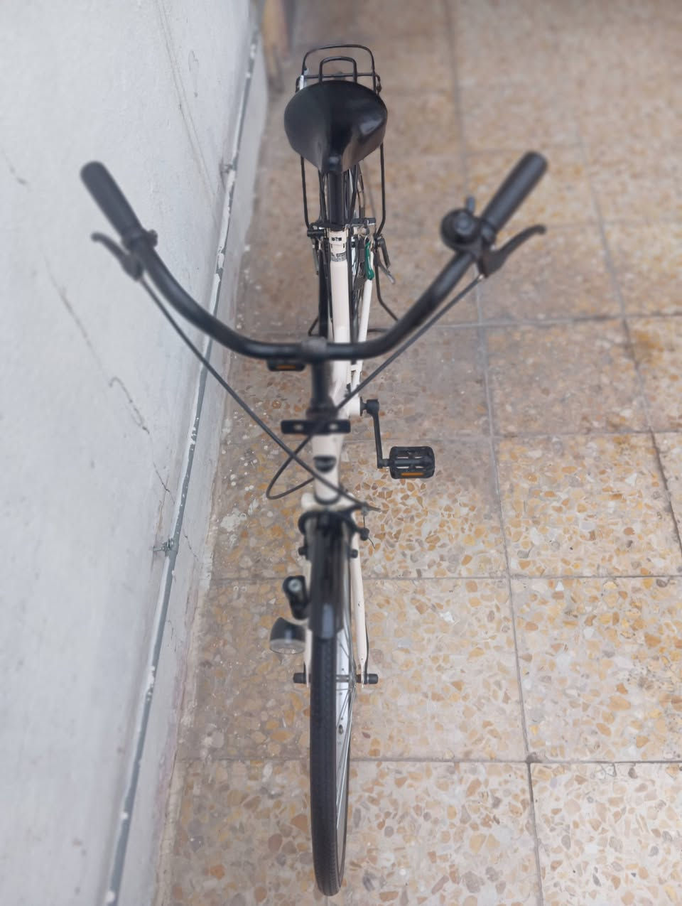 السلام عليكم بايسكل حجم 26 موديل 2021 ياباني نضافه البايسكل 90٪ السعر 100 او بي مجال قليل المكان البياع شارع 20 الاتصال هذه الرقم ***********
