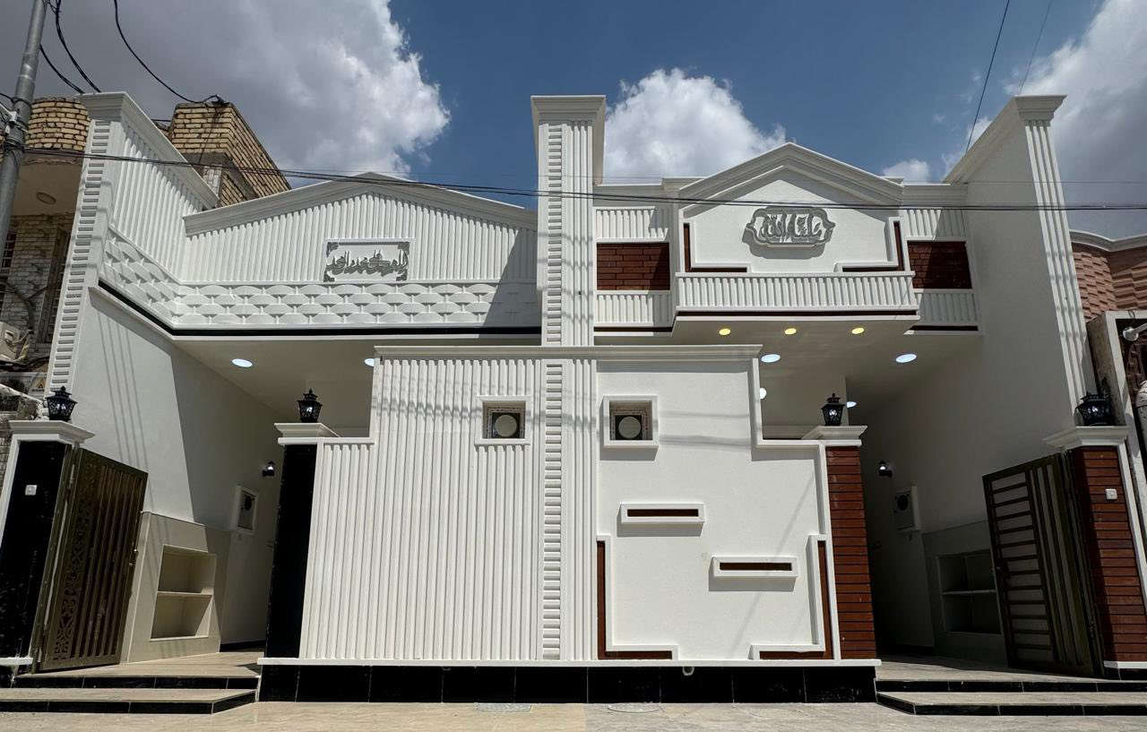 اللهم صل على محمد وال محمد وعجل فرجهم
السلام عليكم اخوان مشتملان للبيع مساحة كل واحد منهما 100 متر طابق ونص يحتوي كل واحد منهما  عله غرفتين نوم وصالة عدد2 واستقبال ومطبخ وصحيات داخليه وخارجيه بناء حديث 2026 وعمل درجه أولى مع ضمان جودة العمل العنوان حي الصحفيين خلف شارع 30 للاستفسار الاتصال على الرقم 
***********
