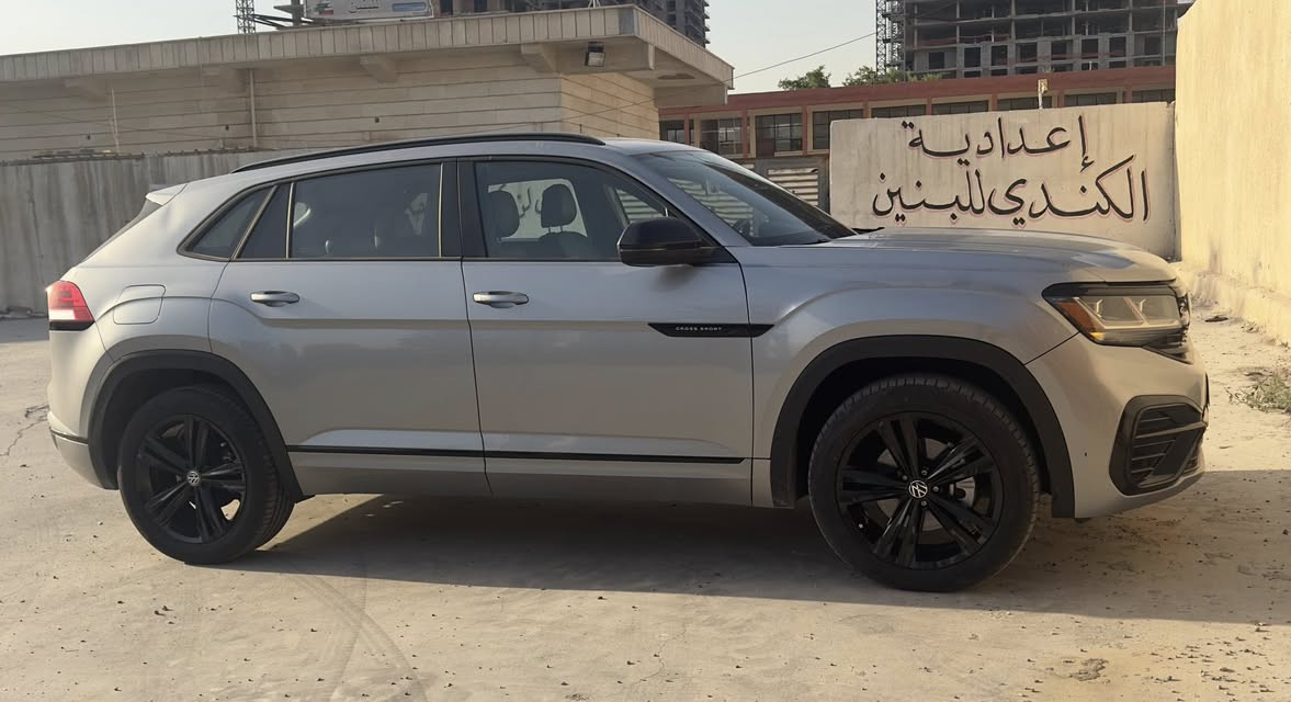 السلام عليكم 
اطلس ٢٠٢٣ 
SEL R-Line 
٦ سلندر
ماشية ٣٦ الف كيلو فقط 
فول مواصفات 
حادث جاملغ و ربع الباب صبغ بدون اي تبديل 
السيارة ليبل واحد بدون شواصي بدون دواخل 
ايرباك بردة و ستيرن و راجعات 
رقم بغداد باسمي 
السعر ٢٩٠ ورقة 
***********
