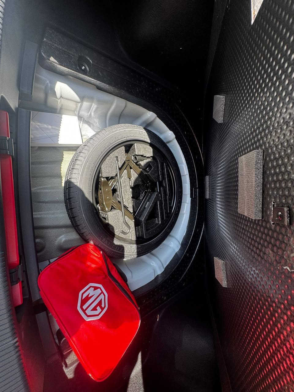 سلام عليكم
سيارة mg5 وكالة ماشية 3778 بعده زيرو الضربه بيه اقل شبر تكمه باب خلفي وسيارة رقمه فحص موقت مكانة شارع فلسطين سعر مطلوب 14.500 مليون وبيه مجال
للاستفسار 
***********
