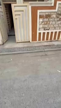 مشتمل اللايجار مساحه ٨٠متر  يحتوي على ٣غرف نوم ٣خدامات واستقبال مثل ما...