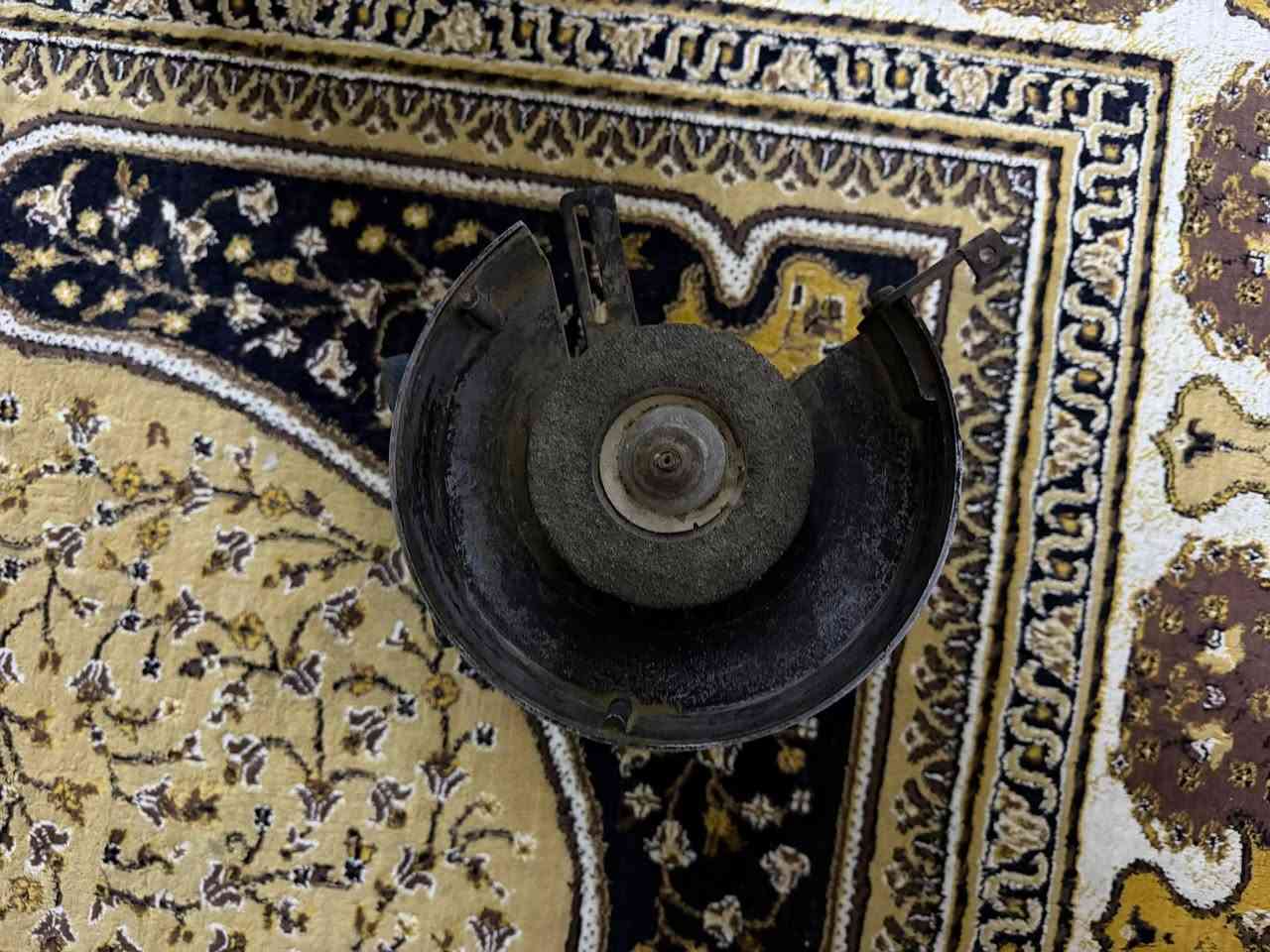 السلام عليكم محدادة نضيفة صنع ياباني أصلي مرتبية وحلوة للستفسار الاتصال على الرقم ***********
