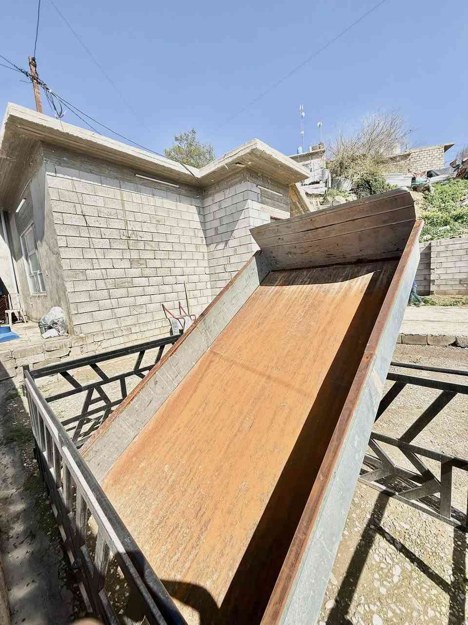 السلام عليكم قلاف بودي كيه للبيع نضافه فول كدام العين سعر 100وبي مجال مكاني موصل حي الاقتصادين للاستفسار ***********
