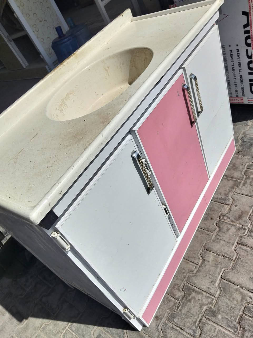 سيت كونتر مستعمل اخو الجديد مترين ونص كونتر+ سنك متر ونص مرمر نظافة مثل ما بصوره وأكثر السعر 375 وبي مجال 
العنوان كربلاء حي الحسين 
***********
