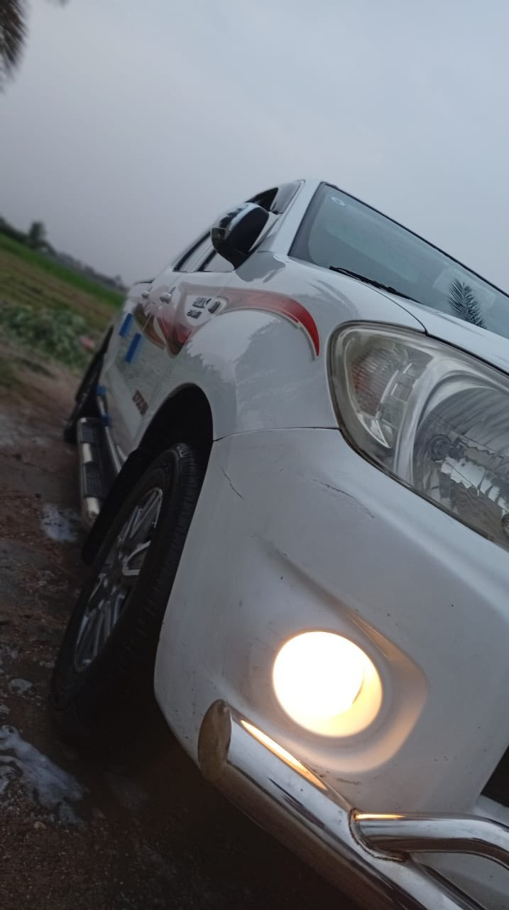 سلام عليكم من رخصت مدير لكروب تيوتا هايلكس موديل 2010سيارة بيهة تنقيصها ولباقي كير كشر شواصي كفالة مواصفات مرايات شفط كامرات امامي خلفي ويال كب دواسات سعر 155قفل رجائن لموشراي لايكسر بيهة ‭0783 264 0615‬
