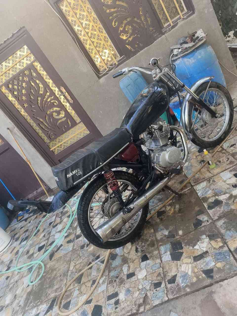 نامه كلك كلك مكينه ناعمه بس الصمونه مال الطاسه مسولكه اول ماتحرك تطلع صوت بعدين تروح سعرها يمكن الفين بس ماحصلتها يمي دراجه حلوه ودبلات شغاله وصدر جديد رايدها ب 275 بيها مجال لشراي *********** بي واتساب
