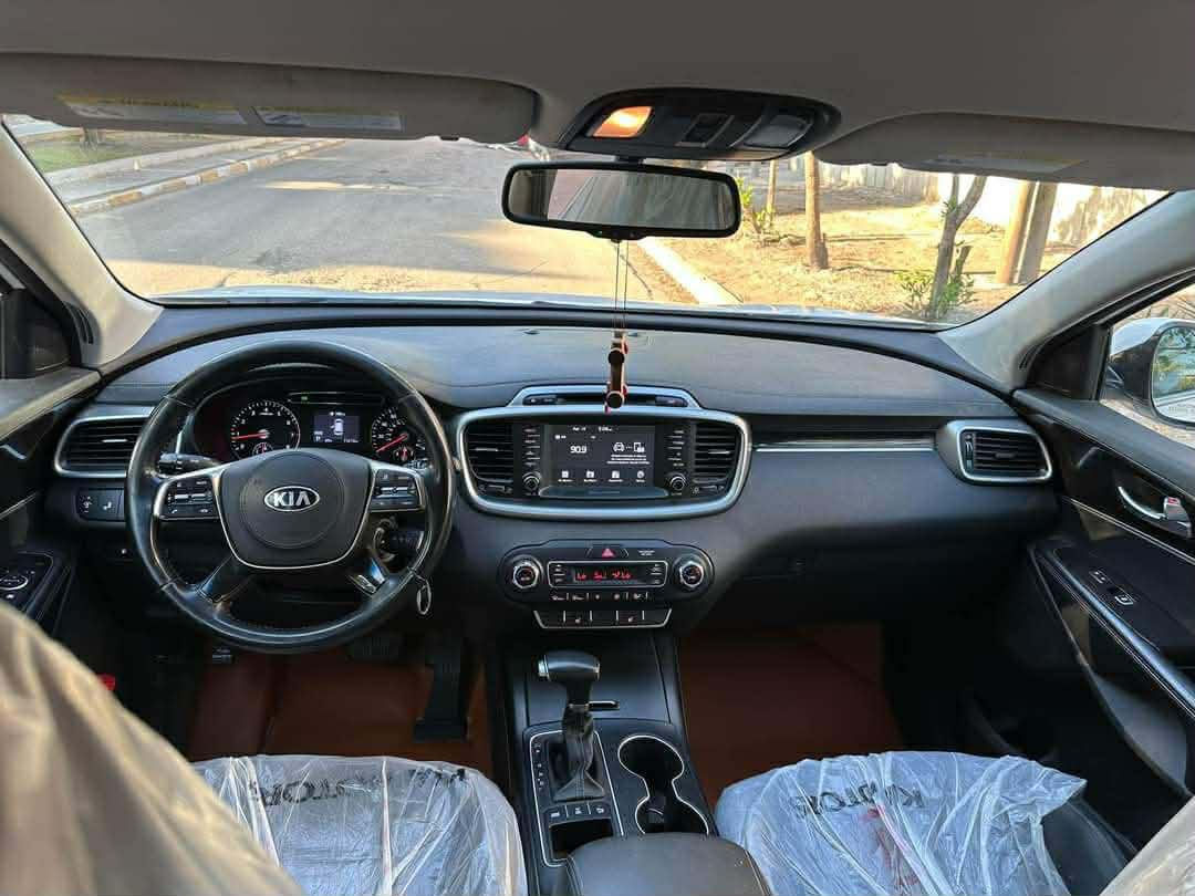 سورنتو 2019
🚗 للبيـــع:   بحالة ممتازة 🚗

المواصفات الفنية والأداء:

• المحرك: 4 سلندر 

• نظام الدفع: فور ويل (4WD/AWD) 

ماشية أقل من 70 ألف ميل) 🛣️

ارادار أمامي / كشنات أمامية (حار)

• شاشة لمس تدعم Apple CarPlay و Android Auto (إذا كانت متوفرة) 

• تحكم ستيرن كامل + مثبت سرعة 🕹️

• تقرير الحادث: تبديل باب فقط (بدون لغد، بدون شاصي، وبدون إيرباج) 

التفاصيل والموقع:

• العنوان: بغداد  الامين الثانيه 📍

• رقم الهاتف:***********
