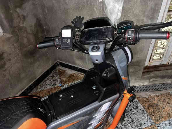 x900 للبيع صارلي ٥ايام من خذيتها مشحونه مرتين خذيتها من العشار وكيل مو مستخدمه سعر 600 ….***********بصره أبي الخصيب
