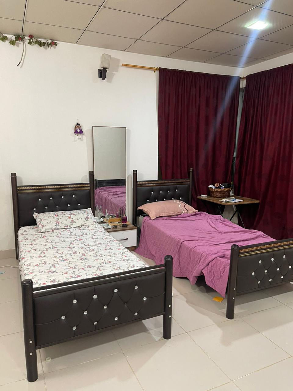 غراض للبيع
العنوان / كاني كردا  الشارع السايدين مقابل المدرسه التركيه 
رقم موبايل ***********
***********
