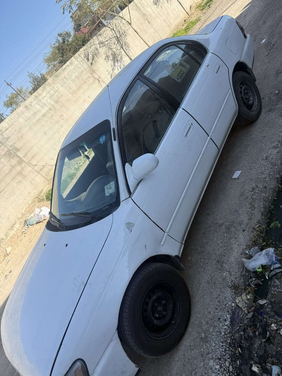 السلام عليكم ورحمة الله وبركاته
كورلا موديل ٩٦ بلادي مو محور للبيع 
السيارة مصبوغة حزام ابيعلك عام باسمي شرط التحويل رقم دولي 
كير ومحرك خير من الله موقع السيارة كركوك حي الواسطي 
وشوف العين يبري الذمة 
السعر ٥٣ ورقة وبي مجال بسيط حك الجية 
***********
***********
