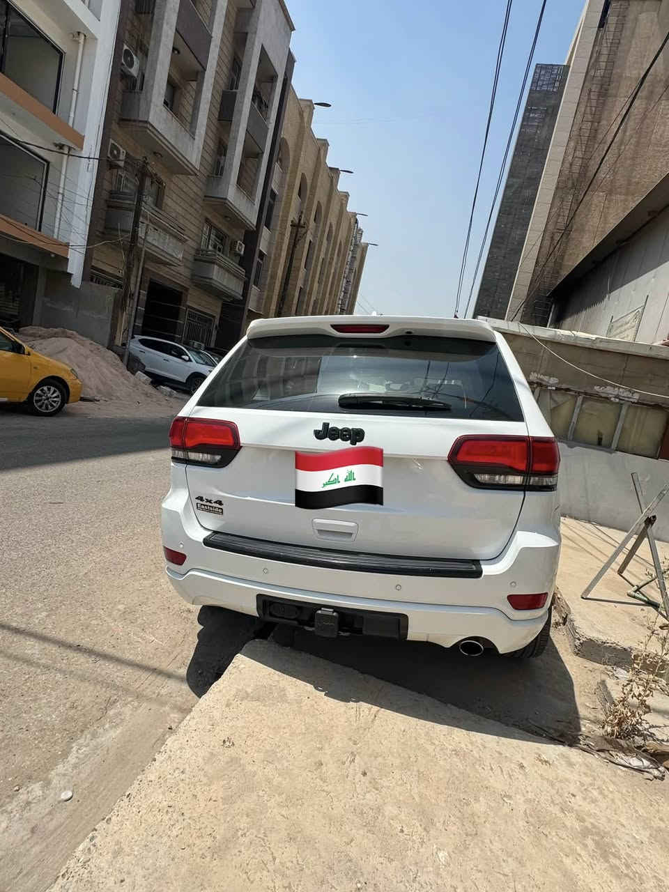 السلام عليكم
جيب 2018 بلاك توب
رقم بغداد بأسمي
فول مواصفات
ماشيه 80 الف
فوريل 4x4
فتحه سقف
ماوس تحكم وضعيات قيادة
كشنات تدفئة
ستيرن تدفئة
شاشة كبيره
حساس خلفي
كامرة خلفيه
هوك خلفي كهرباء
هوك امامي
بردة خلفيه بلادي
جنطة كهرباء
دمام خلفي
كشن كهرباء
منظومه زنون جديده مع بلوجكتر
حادث السياره جانبي البجم والخلف بلادي ايرباك برده فقط صبغ قطعتين بابين وتبديل جاملغ بلادي 
السياره وارد كندي وعندي صور ضررها من دخلت للعراق قبل التصليح حادثها بسيط جدا جانبي  
السعر 21,000 الف وبي مجال بسيط
صار بيها شخط بالباب الوره السايق يمي
المكان بغداد حي سومر
***********
